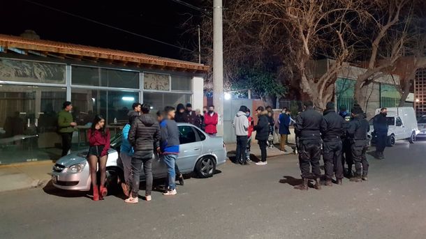 Agentes de seguridad privada deberán informar a la Policía cuando haya reuniones de más de 10 personas
