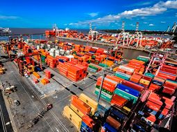 Hutchinson Ports amenaza con iniciar acciones legales al Puerto de Buenos Aires