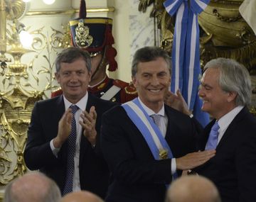 Tras ser presidente durante doce horas