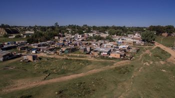 La pobreza continúa concentrándose en la periferia de Montevideo. La pobreza continúa concentrándose en la periferia de Montevideo.