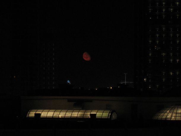 La #LunaRoja en todo el mundo