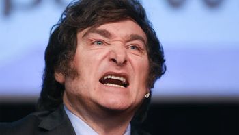 milei estallo contra el periodismo tras la version de aumento salarial para el ejecutivo: chimenteros milei estallo contra el periodismo tras la version de aumento salarial para el ejecutivo: chimenteros