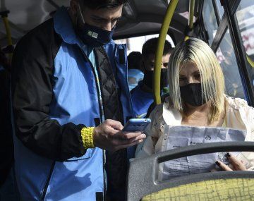 Caos de tránsito en las horas previas a la primera noche de restricciones en el AMBA