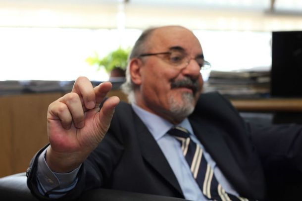 Acordarían elevar el salario mínimo a los 2.900 pesos