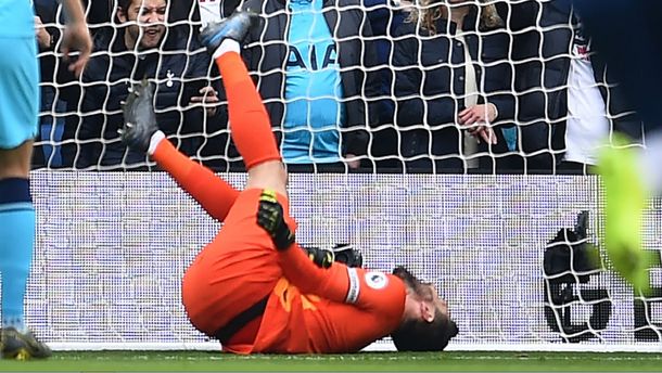 VIDEO: La impactante lesión de Hugo Lloris que paralizó a todo el estadio