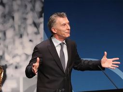 Macri no va a entregar la Copa del Mundo