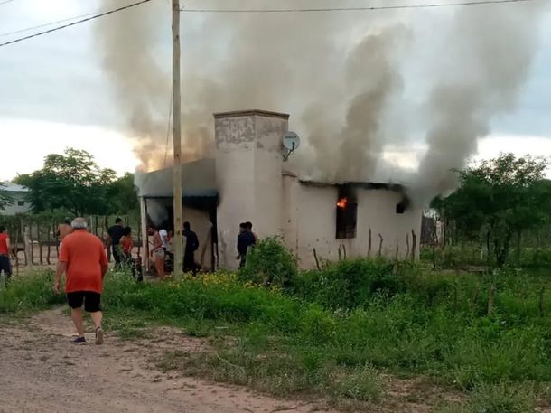 Santiago del Estero: un nene de 4 años murió al prenderse fuego su casa
