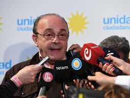 Leopoldo Moreau denunció que se detuvo la carga de datos Leopoldo Moreau denunció que se detuvo la carga de datos