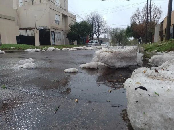 Fotos y video: desastre en La Pampa tras una impresionante caída de granizo