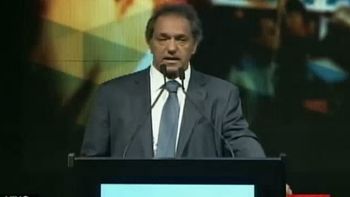 scioli: la competitividad se logra con eficacia, no con devaluacion scioli: la competitividad se logra con eficacia, no con devaluacion