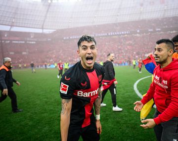 El Leverkusen de Palacios goleó y es campeón invicto en la Bundesliga