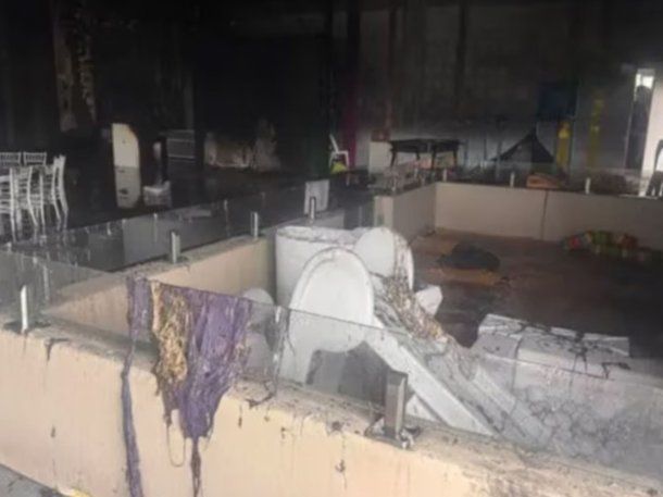 El interior de un salón de fiestas en Paraná, Entre Ríos, muestra los daños ocasionados por el robo y el incendio provocado por los delincuentes. Foto: La Voz. El interior de un salón de fiestas en Paraná, Entre Ríos, muestra los daños ocasionados por el robo y el incendio provocado por los delincuentes. Foto: La Voz.