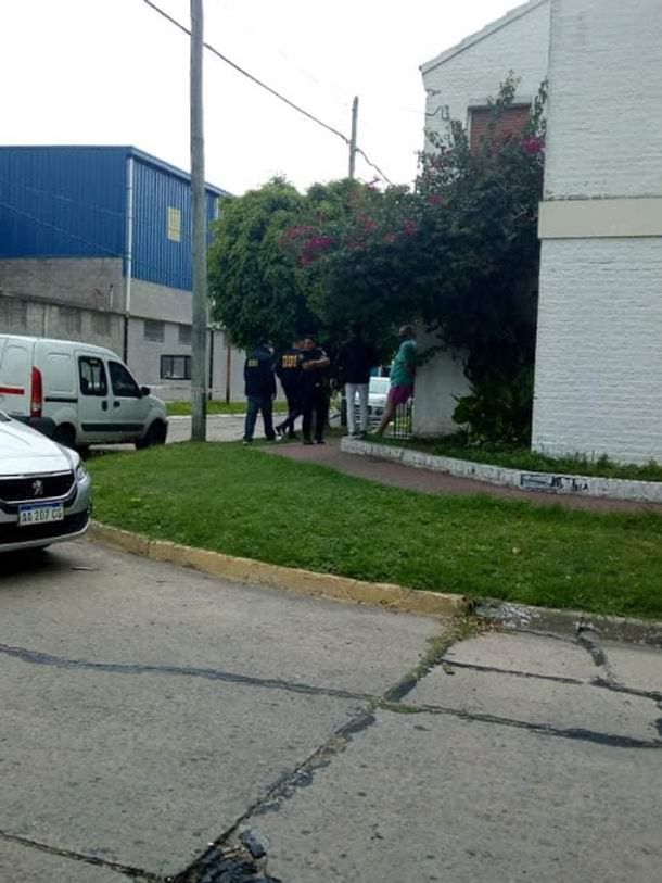 Bernal: encontraron una pierna adentro de una caja