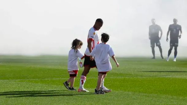 La nena hincha de River y fanática de De La Cruz cumplió su sueño