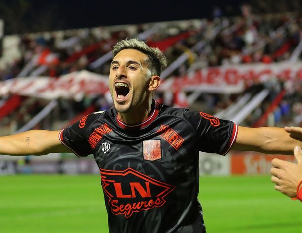 Barracas Central goleó a Acassuso y jugará contra River