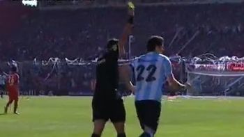 diego milito sufrio un desgarro y estara tres semanas inactivo diego milito sufrio un desgarro y estara tres semanas inactivo
