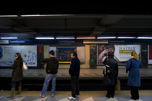 Líneas E y H funcionaron con demoras