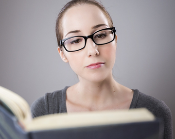 Cuáles son los errores que cometen las personas que se creen inteligentes, según la IA