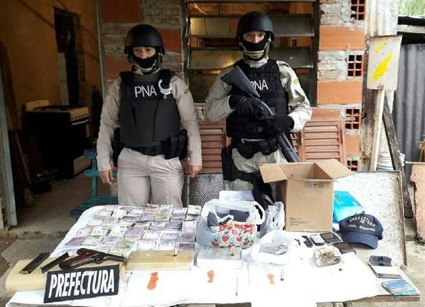 Desbarataron una banda narco de 16 personas - Crédito: Prefectura