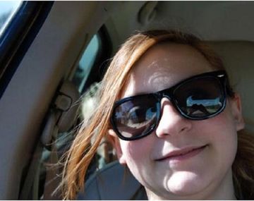 Se sacó una selfie y detrás apareció un fantasma