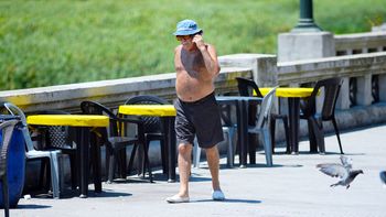 con temperaturas de hasta 40°, la ola de calor se siente en todo el centro del pais con temperaturas de hasta 40°, la ola de calor se siente en todo el centro del pais