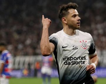 Boca confirmó la llegada de Ángel Romero y tiene su primer refuerzo