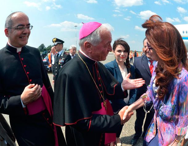 CFK relató por Twitter cómo fueron sus primeras horas en Roma