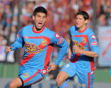 Arsenal busca seguir arriba ante Rosario Central