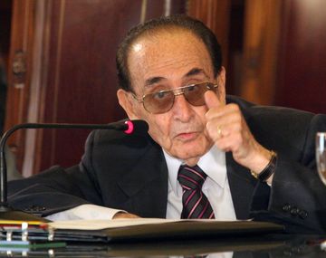 Un senador se anima a pedir un piscofísico a Fayt