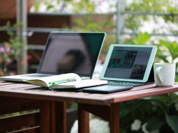 Computadoras para docentes en 36 cuotas: podría extenderse a teletrabajadores y público en general