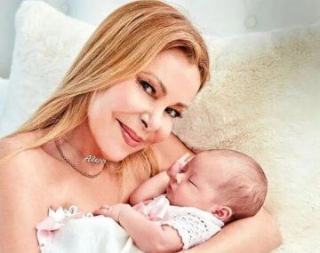 Actriz española tuvo una beba con su hijo