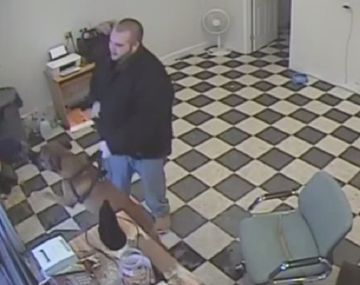 Mirá cómo un perro evitó un robo 