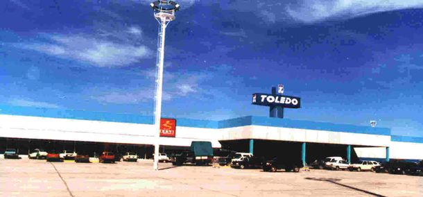 Condenan al dueño de importante cadena de supermercados por estafa