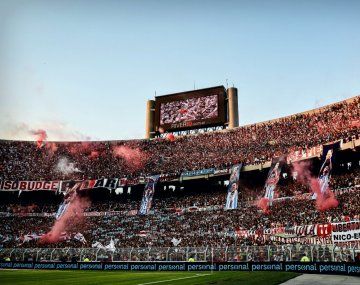 No van a clausurar el Monumental por exceso de aforo