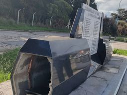El memorial del ARA San Juan fue vandalizado. El memorial del ARA San Juan fue vandalizado.