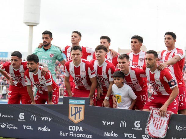 La FIFA inhibió a Unión de Santa Fe por una deuda: no podrá reforzarse