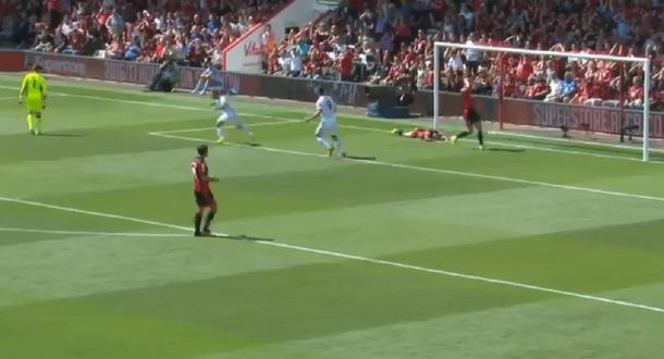 Volvió la Premier League, pero para este defensor todavía no