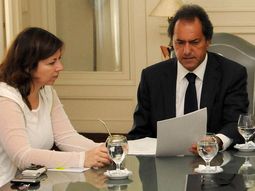 scioli prometio elevar el piso de ganancias a $25 mil scioli prometio elevar el piso de ganancias a $25 mil