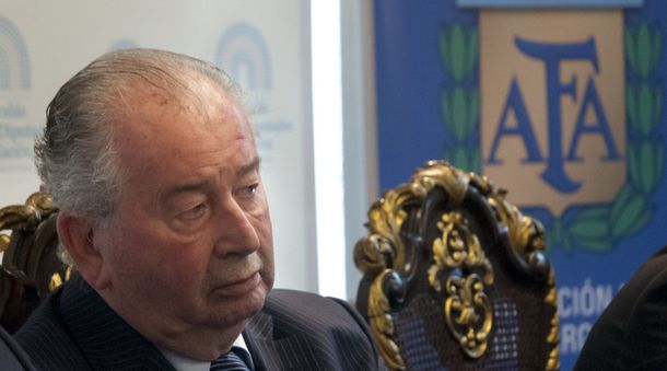 El homenaje póstumo de Arsenal a Julio Grondona
