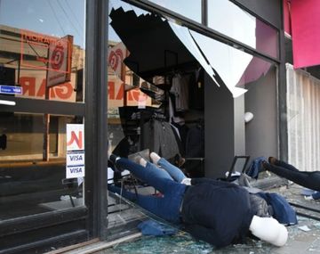 Ráfagas de hastas 130km/h provocaron destrozos en Comodoro Rivadavia