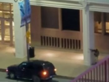 Así atacaba uno de los francotiradores en Dallas