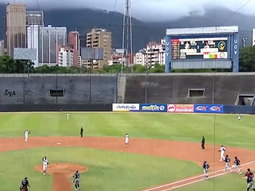 El Estadio Universitario de Caracas quedó marcado por el caos. El Estadio Universitario de Caracas quedó marcado por el caos.