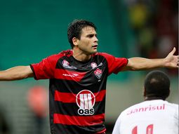 es de familia: el primo de messi es figura y goleador en brasil es de familia: el primo de messi es figura y goleador en brasil