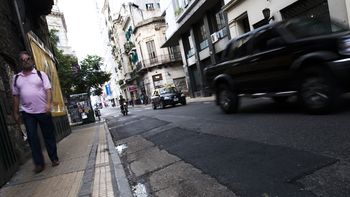 por las lluvias de agosto hay mil baches mas en la ciudad de buenos aires por las lluvias de agosto hay mil baches mas en la ciudad de buenos aires