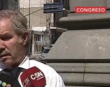 Solá: Cristina debió haber seguido en su cargo hasta la jura de Macri