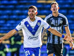 La emoción de Jano Gordon tras convertir sus primeros dos goles en Primera y darle un nuevo título a Vélez