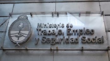 el gobierno le puso fecha y hora a la definicion del salario minimo el gobierno le puso fecha y hora a la definicion del salario minimo