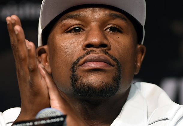 ¿Qué pasa cuando alguien no reconoce a Floyd Mayweather? Mirá su reacción