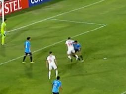 La polémica en el Ducó: ¿era penal para Huracán ante Sporting Cristal?