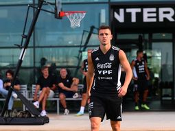 No dan los tiempos: Lo Celso no viajará a Argentina para tratarse de la lesión